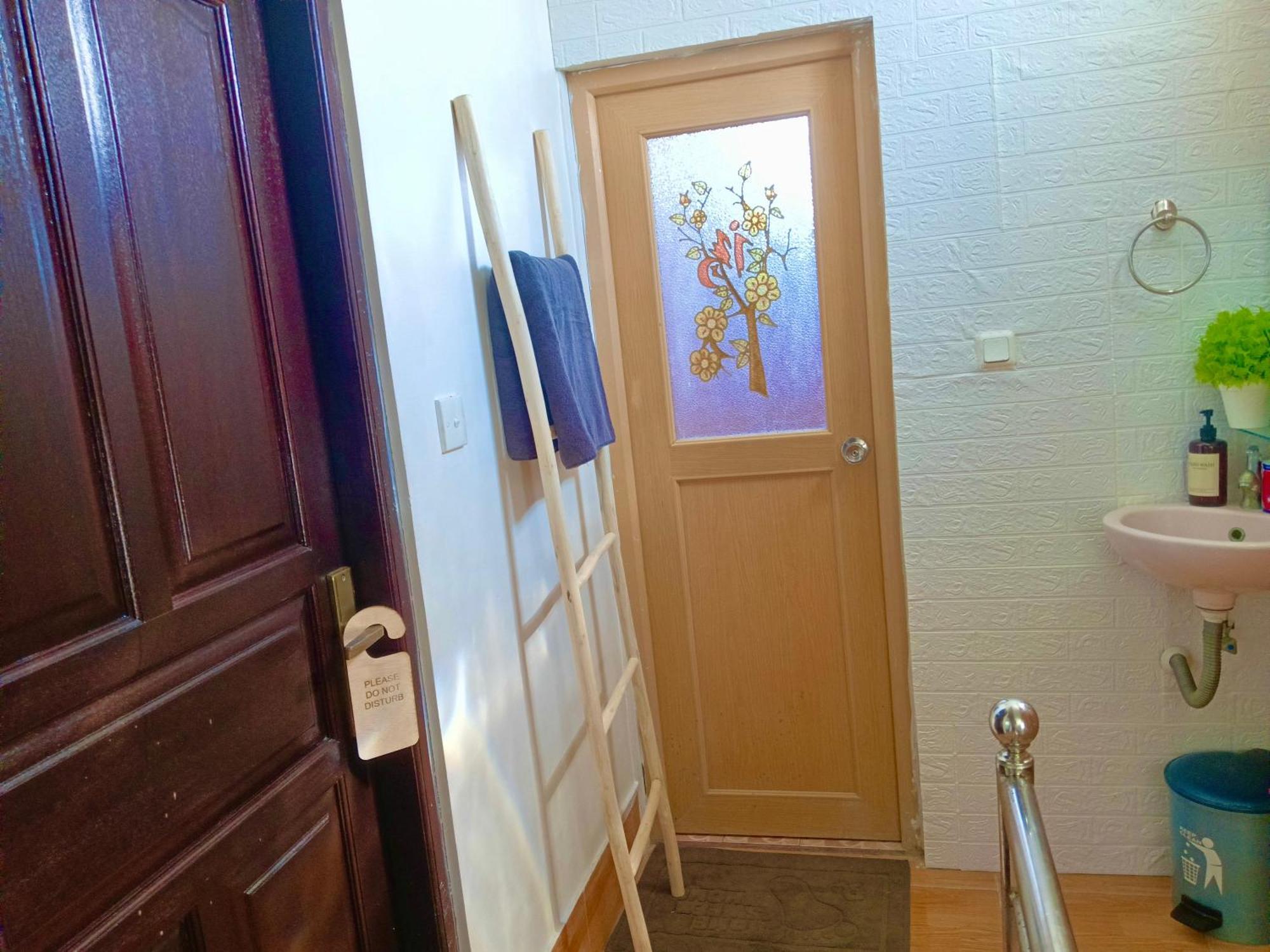 Mama Mega Homestay Pesanggaran Экстерьер фото